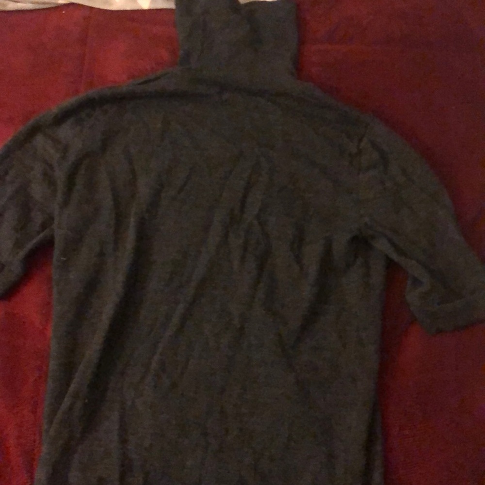 Turtle neck short sleeve sweater